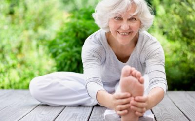 Ejercicios de Yoga. Práctica en Personas Mayores.